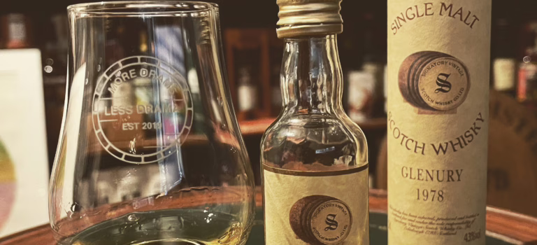 Glenury Royal 1978 Signatory Vintage Glenury Royal 1978 Signatory Vintage